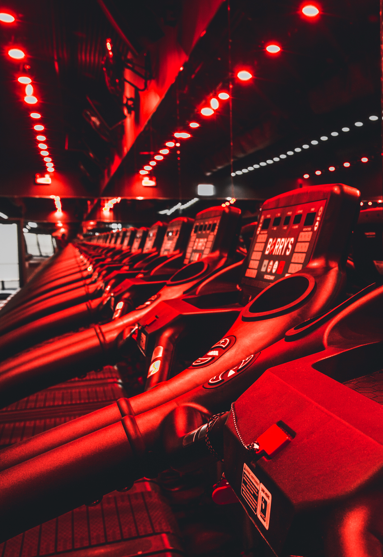 treadmill with red wash